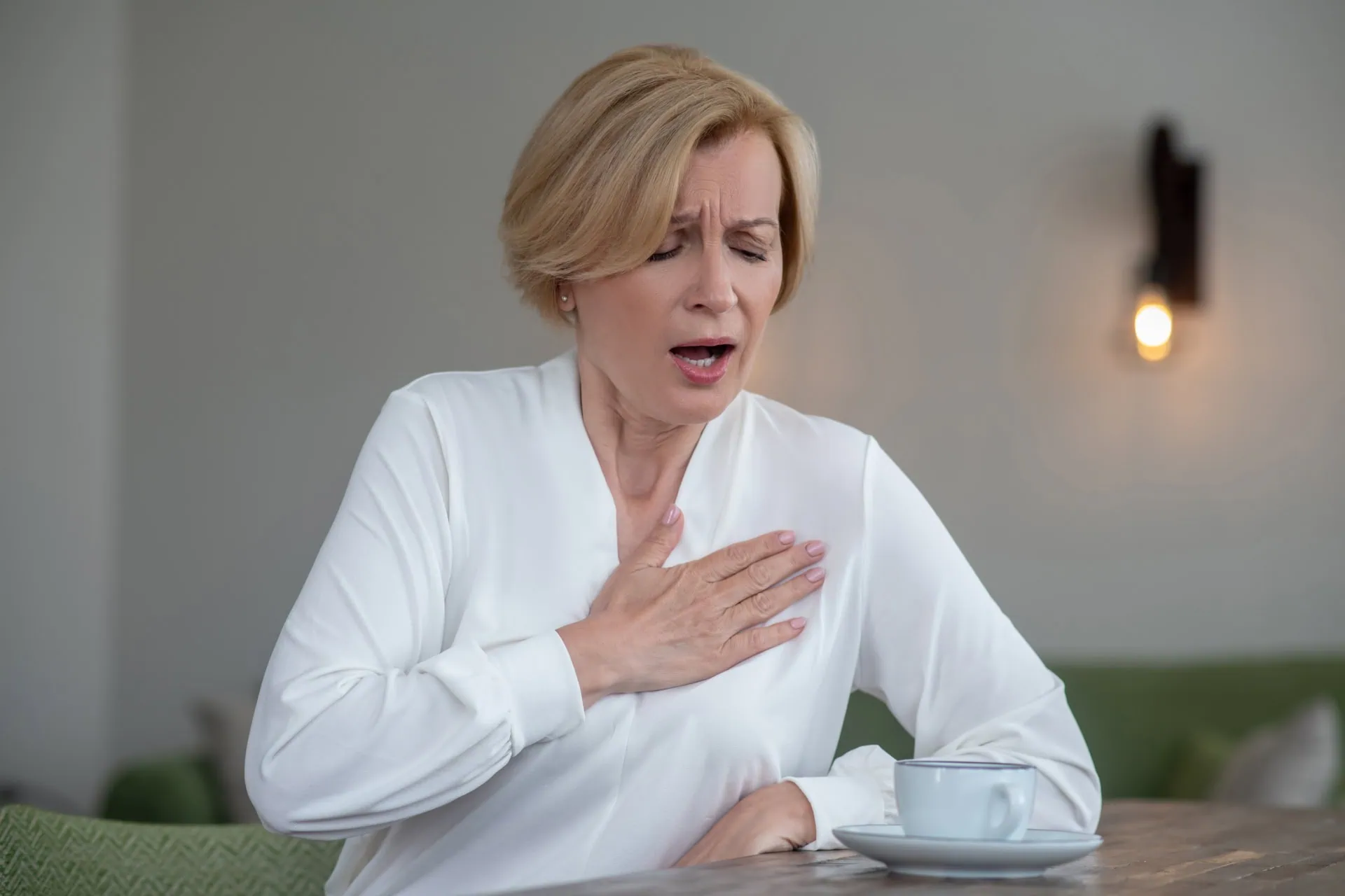 Warum kein Natron bei Sodbrennen? Es verursacht Magenbrennen und Überlkeit